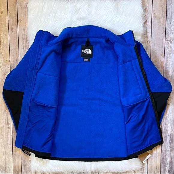 The North Face Men’s ‘95 Retro Denali Jacket - Picture 5 of 9